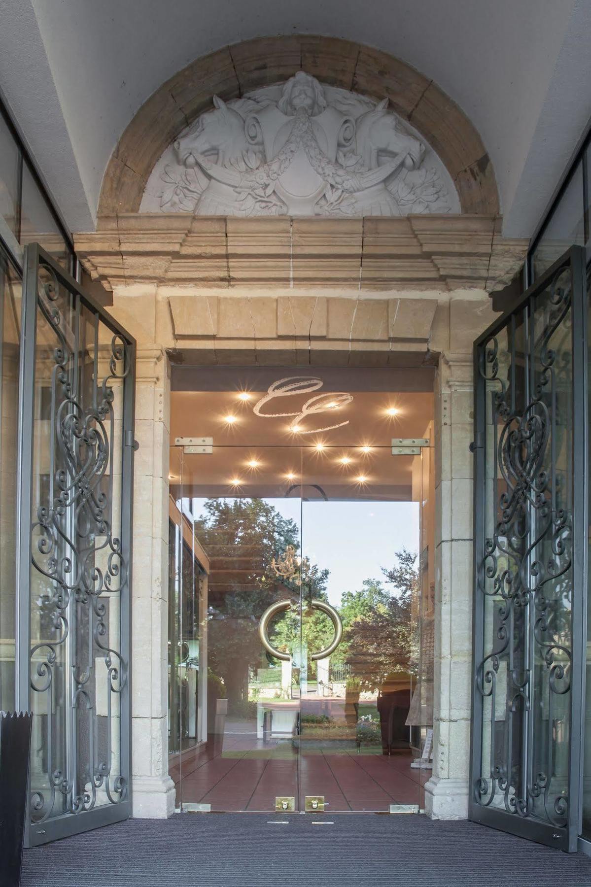 Chateau De Champlong Table Hotel **** Golf & Spa Villerest  Εξωτερικό φωτογραφία